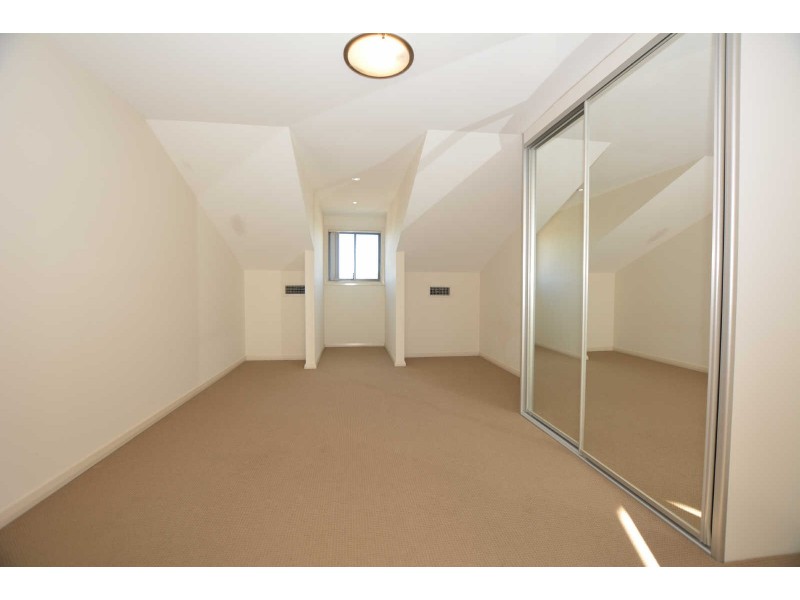 560 GUILDFORD ROAD, Guildford NSW 2161