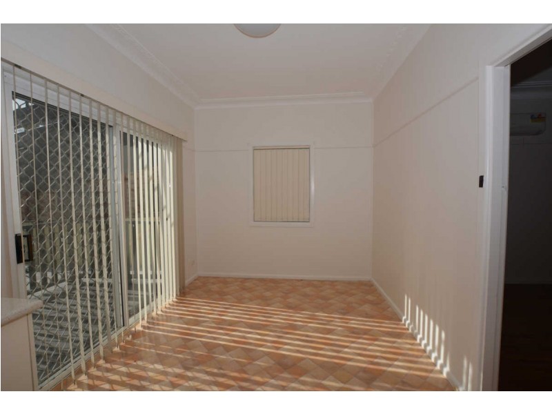 3 EDNA AVENUE, Merrylands NSW 2160