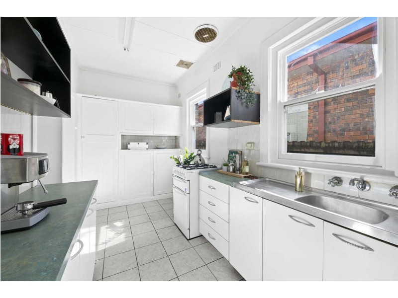 6 BRITANNIA AVENUE, Merrylands NSW 2160