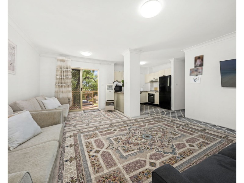 1/62-66 The Esplanade, Guildford NSW 2161