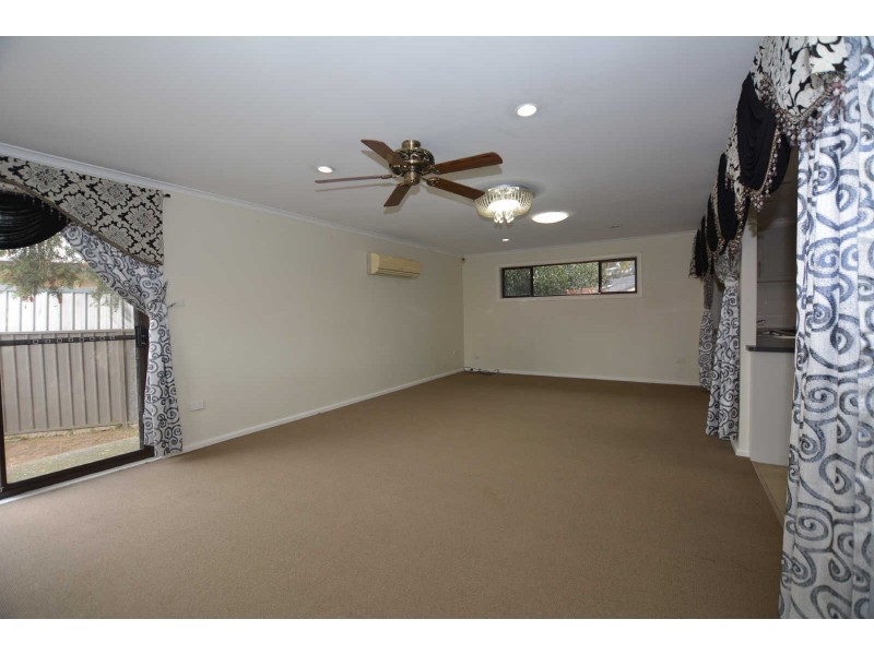 21A KISDON CRESCENT, Prospect NSW 2148