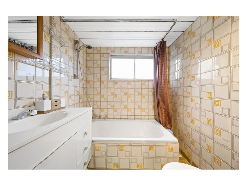 8 James Street, Guildford NSW 2161