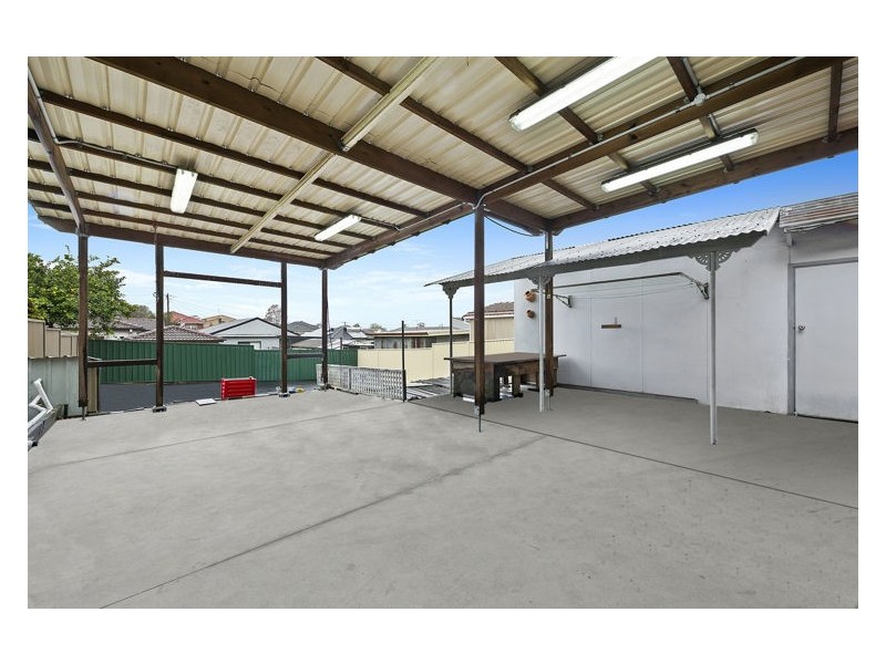 8 James Street, Guildford NSW 2161