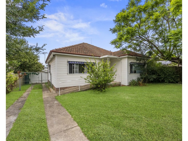 27 Burnett Street, Merrylands NSW 2160