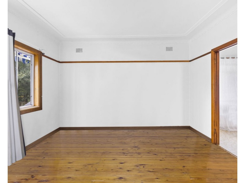 27 Burnett Street, Merrylands NSW 2160