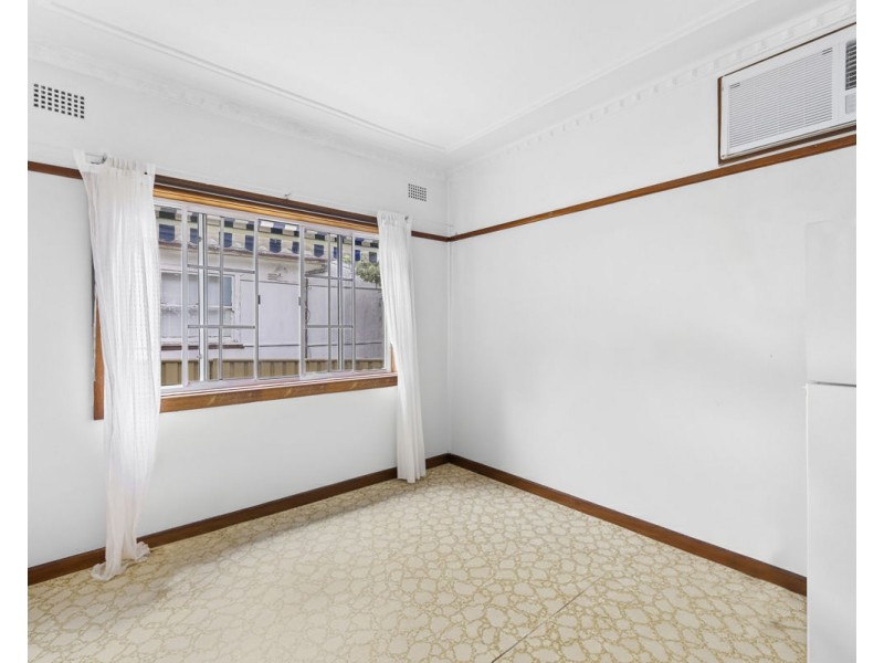 27 Burnett Street, Merrylands NSW 2160