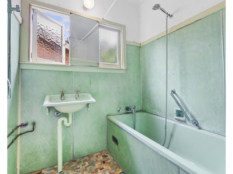 27 Burnett Street, Merrylands NSW 2160