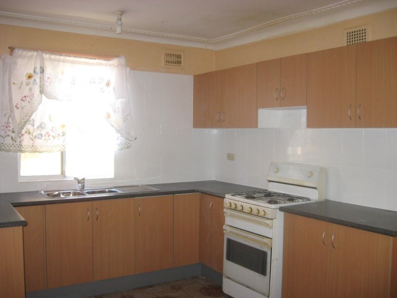 16 stimson, Guildford NSW 2161