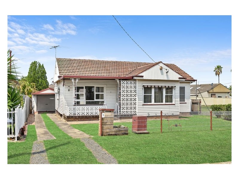 7 Paul Crescent, South Wentworthville NSW 2145