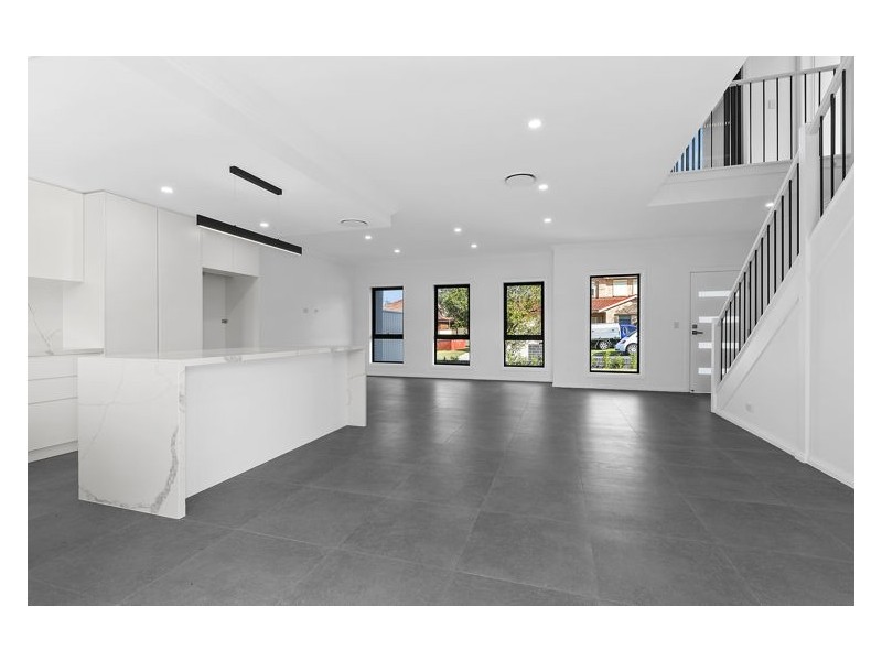 1b Flamingo Place, Pendle Hill NSW 2145