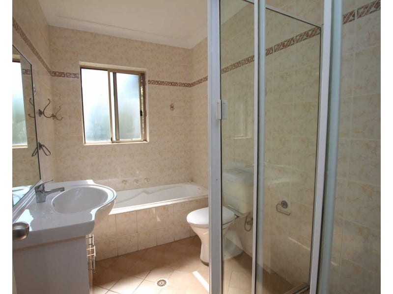 5/30 Memorial Av, Merrylands NSW 2160