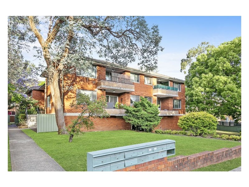 1/33-35 Crown Street, Granville NSW 2142