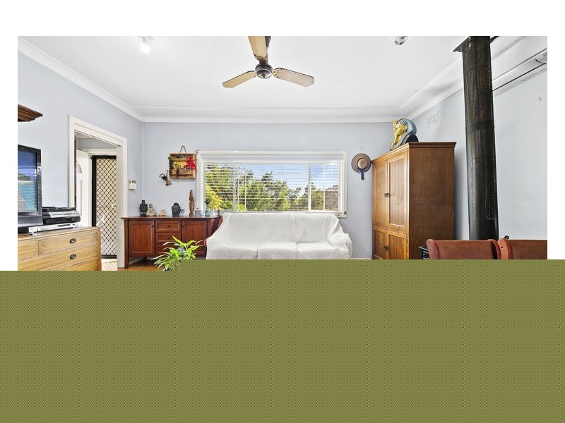 4 Edna Avenue, Merrylands NSW 2160