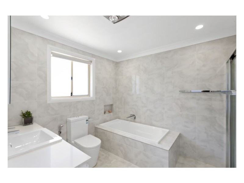 1/7 Rhonda Street, Pendle Hill NSW 2145