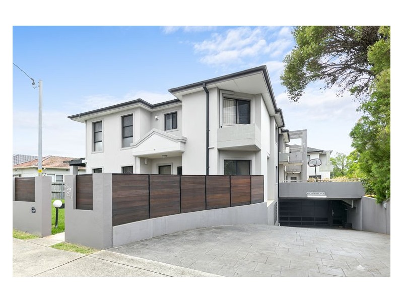 1/239-241 Excelsior Street, Guildford NSW 2161