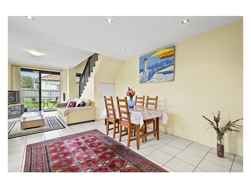 1/239-241 Excelsior Street, Guildford NSW 2161