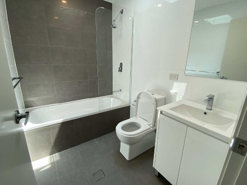 2/51  Stapleton Street, Wentworthville NSW 2145