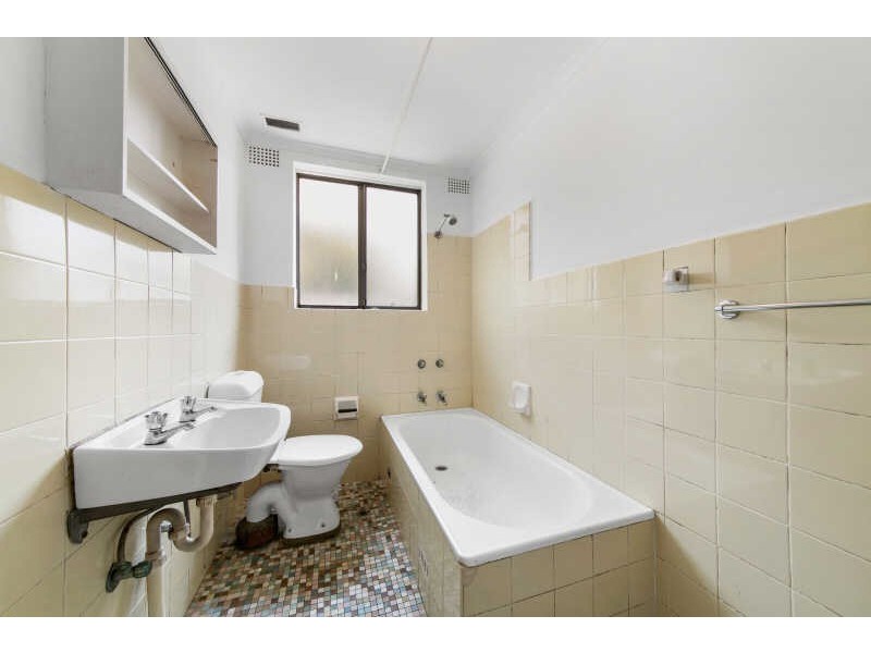 04/04 Alexandra Street, Westmead NSW 2145