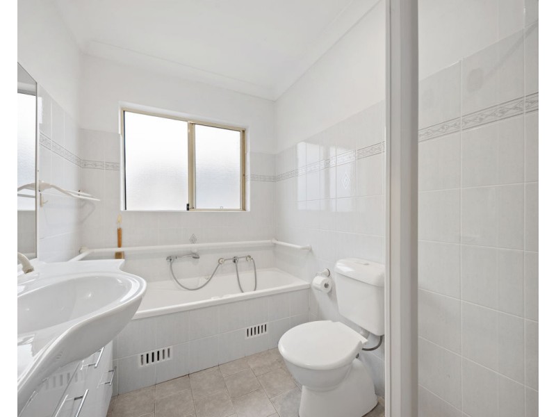 18 Elsinore Street, Merrylands NSW 2160