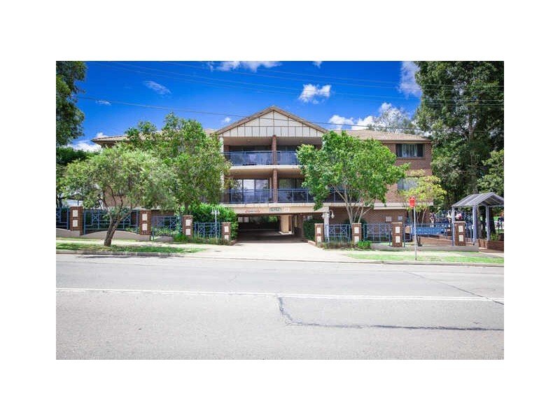 12/2-6  Goodall St, Pendle Hill NSW 2145