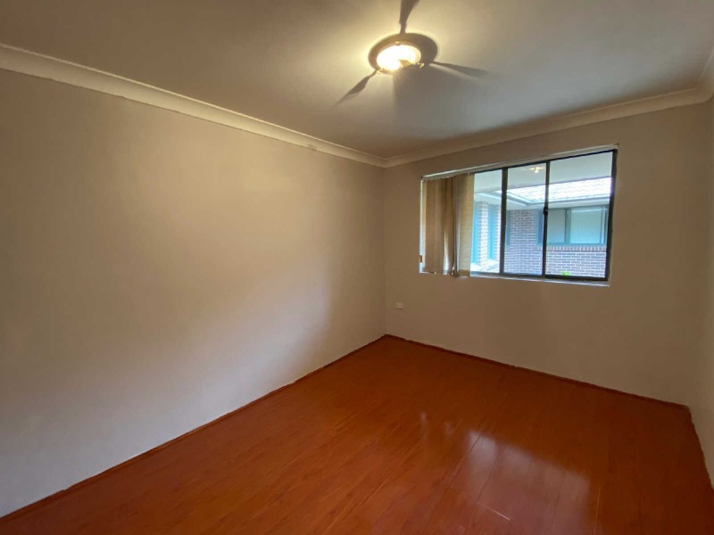 12/2-6  Goodall St, Pendle Hill NSW 2145