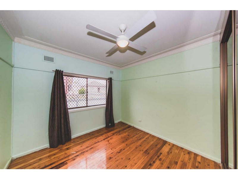 2  Camillo Place, Pendle Hill NSW 2145