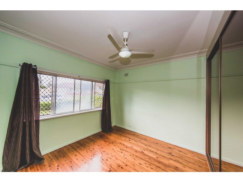 2  Camillo Place, Pendle Hill NSW 2145