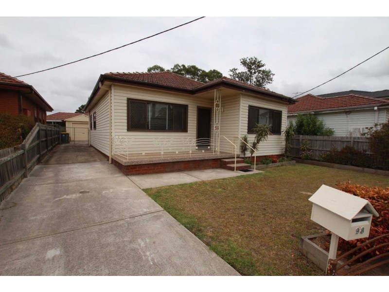 98 MILITARY ROAD, Guildford NSW 2161