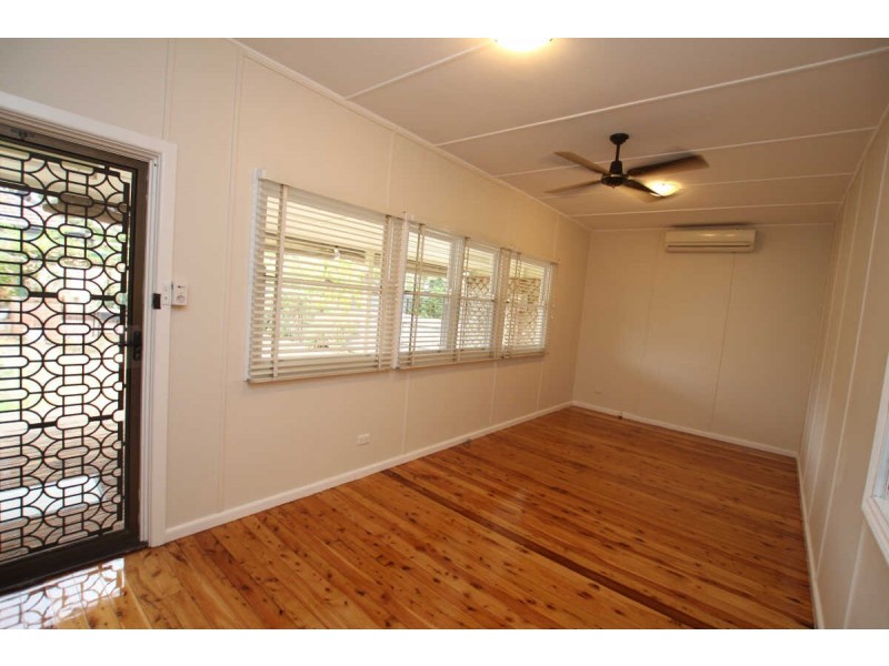 98 MILITARY ROAD, Guildford NSW 2161