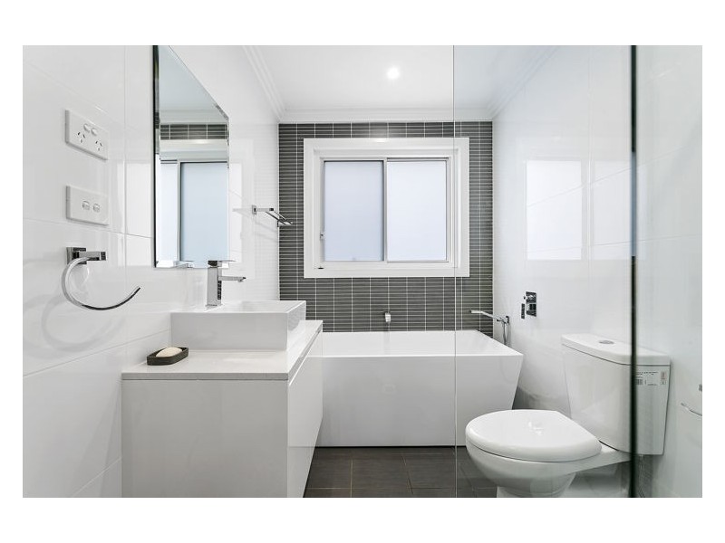 3a Brewer Crescent, South Wentworthville NSW 2145