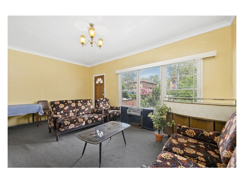 13 Mia Mia Street, Girraween NSW 2145