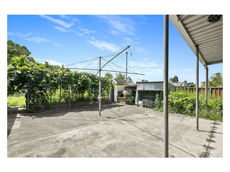 13 Mia Mia Street, Girraween NSW 2145