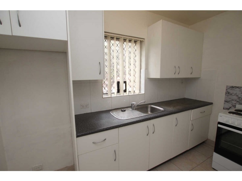 2/137 Military Road, Guildford NSW 2161