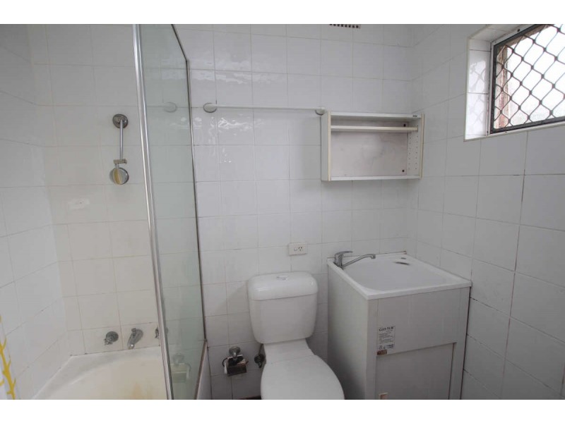 2/137 Military Road, Guildford NSW 2161