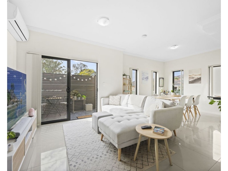 8/61 Irrigation Road, South Wentworthville NSW 2145