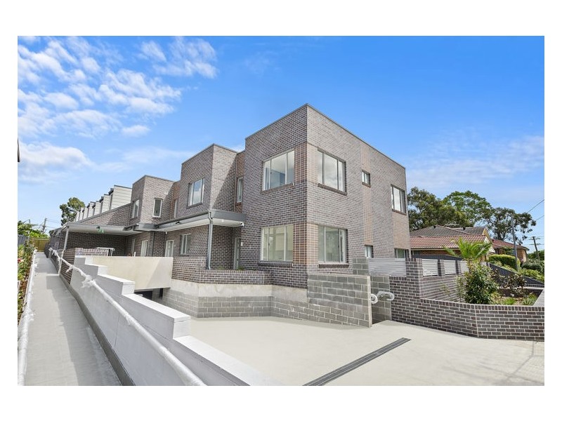 4/180 Targo Road, Girraween NSW 2145