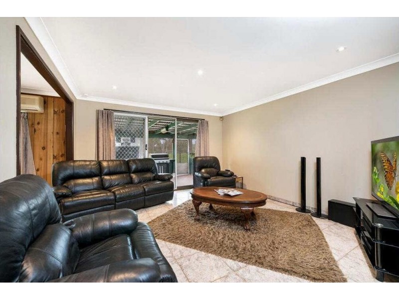 28  Popondetta Place, Glenfield NSW 2167