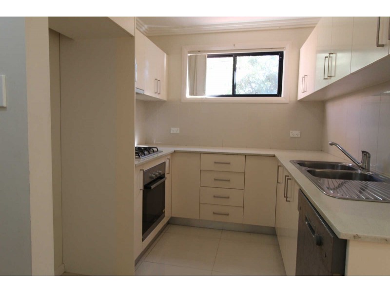 3/16 HIGHLAND AVENUE, Toongabbie NSW 2146