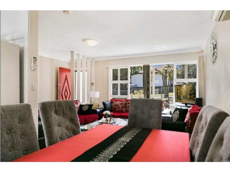 18  Jones St,, Pendle Hill NSW 2145