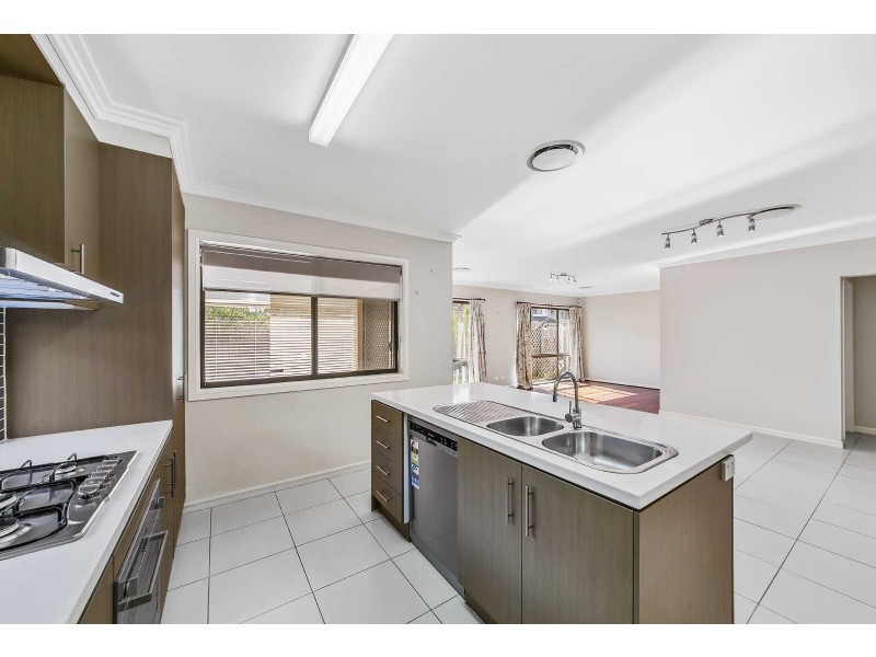 33 Lawson Avenue, Pemulwuy NSW 2145