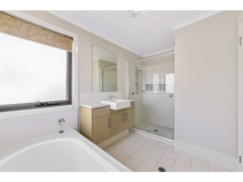 33 Lawson Avenue, Pemulwuy NSW 2145