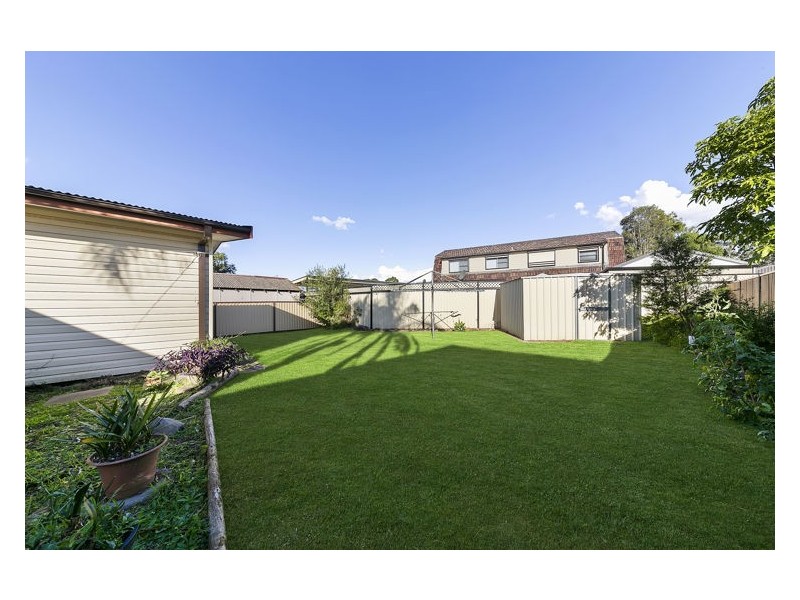 8 Cumberland Road, Greystanes NSW 2145