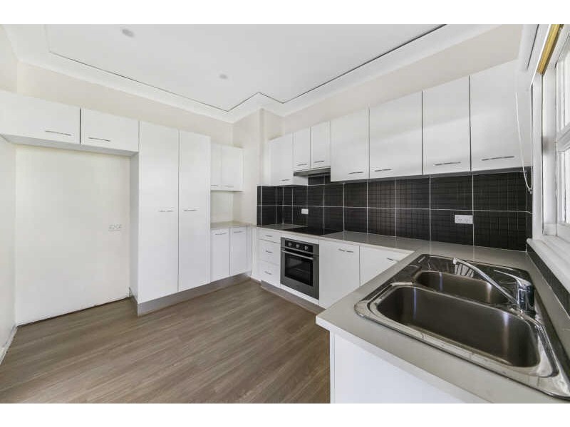 2  Bryson Street, Toongabbie NSW 2146