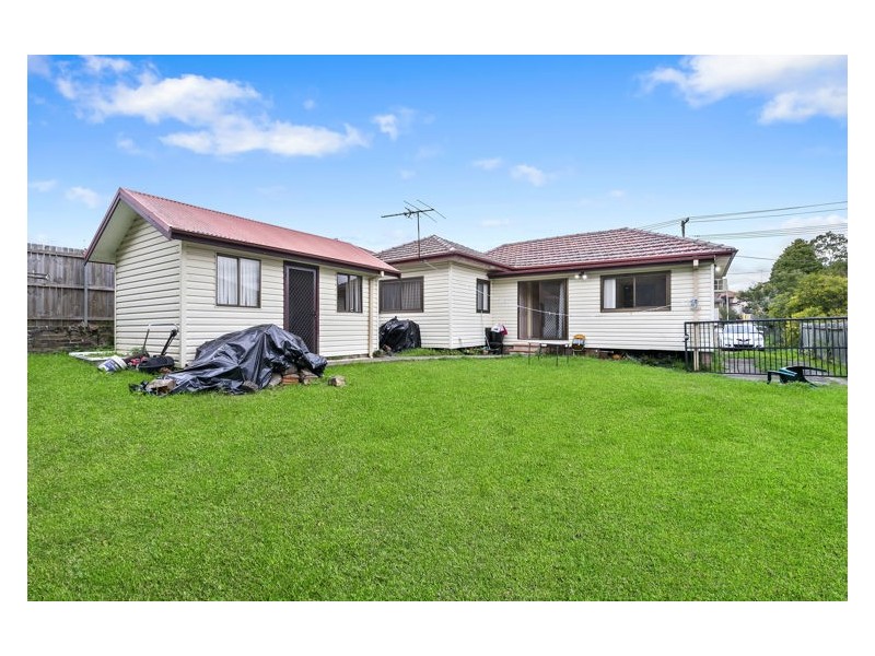 17 Verlie Street, South Wentworthville NSW 2145