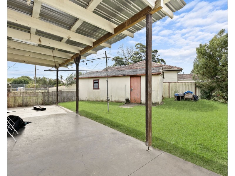 7 Vairys Crescent, Merrylands NSW 2160