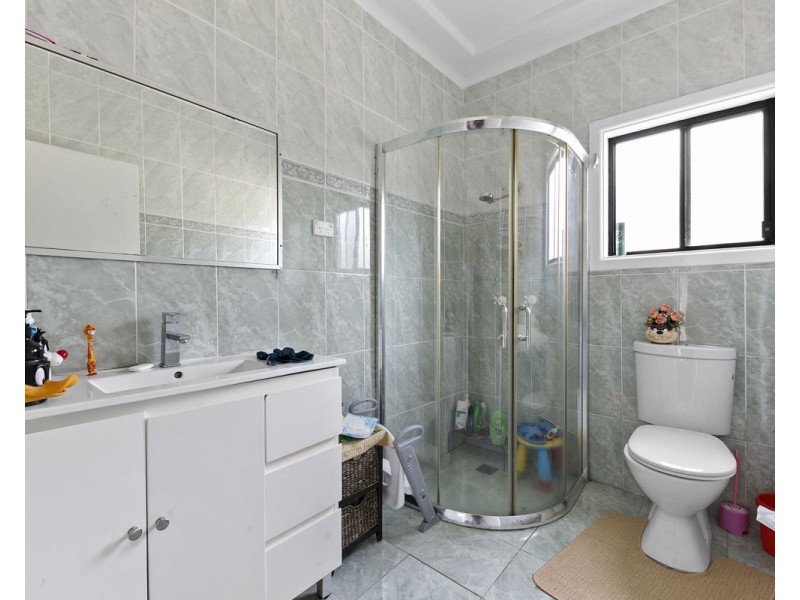 7 Vairys Crescent, Merrylands NSW 2160