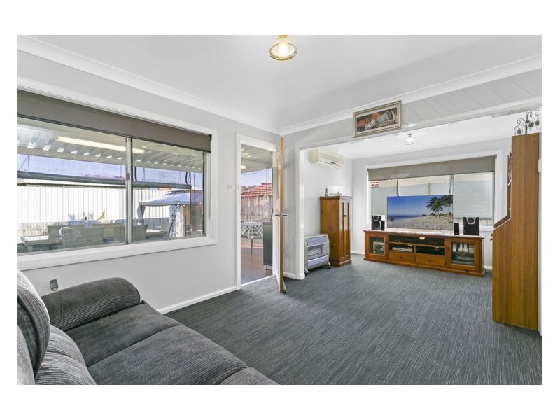 6 Phyllis Crescent, Guildford NSW 2161