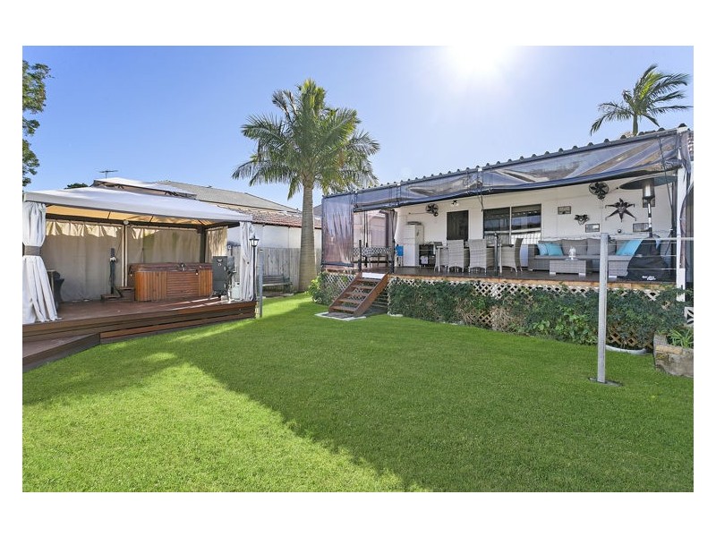 6 Phyllis Crescent, Guildford NSW 2161