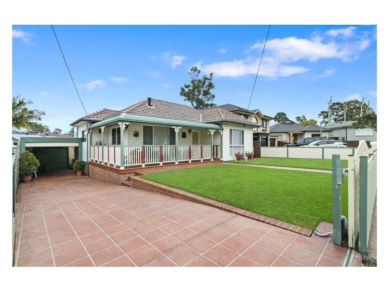 8 Phyllis Crescent, Guildford NSW 2161