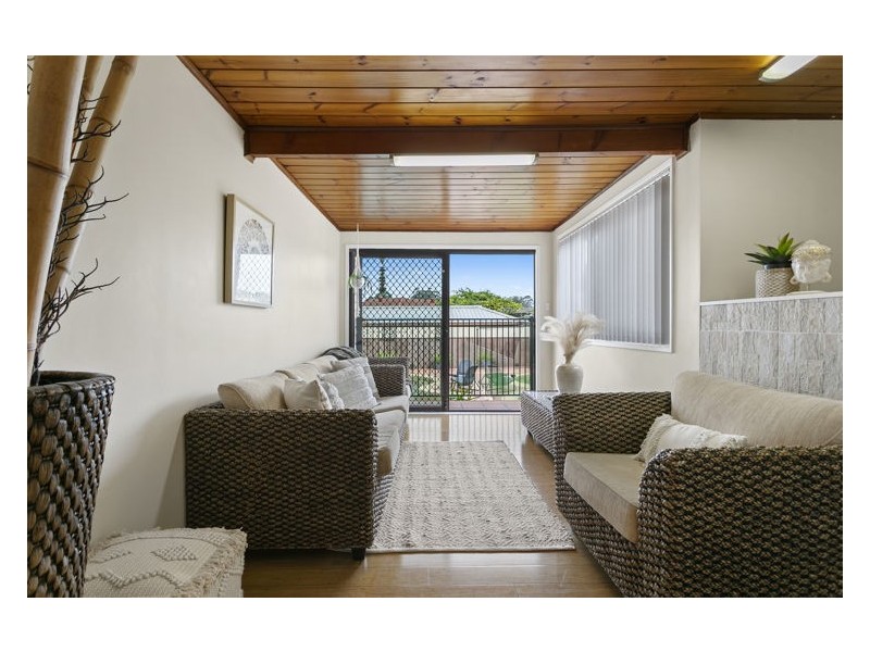 8 Phyllis Crescent, Guildford NSW 2161